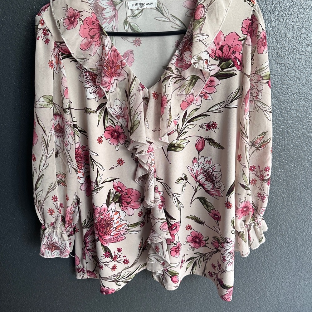 👏👏Floral Ruffled Blouse - Pink and Cream